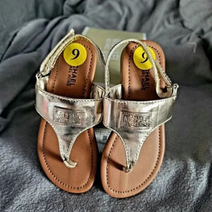New, MICHAEL KORS Girls Size US 9, Lil Mello, Gold Metallic Sandals